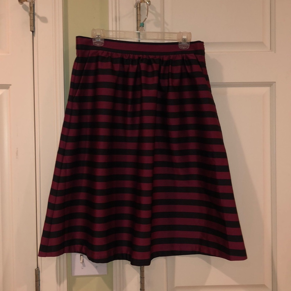 NEVER WORN MIDI SKIRT